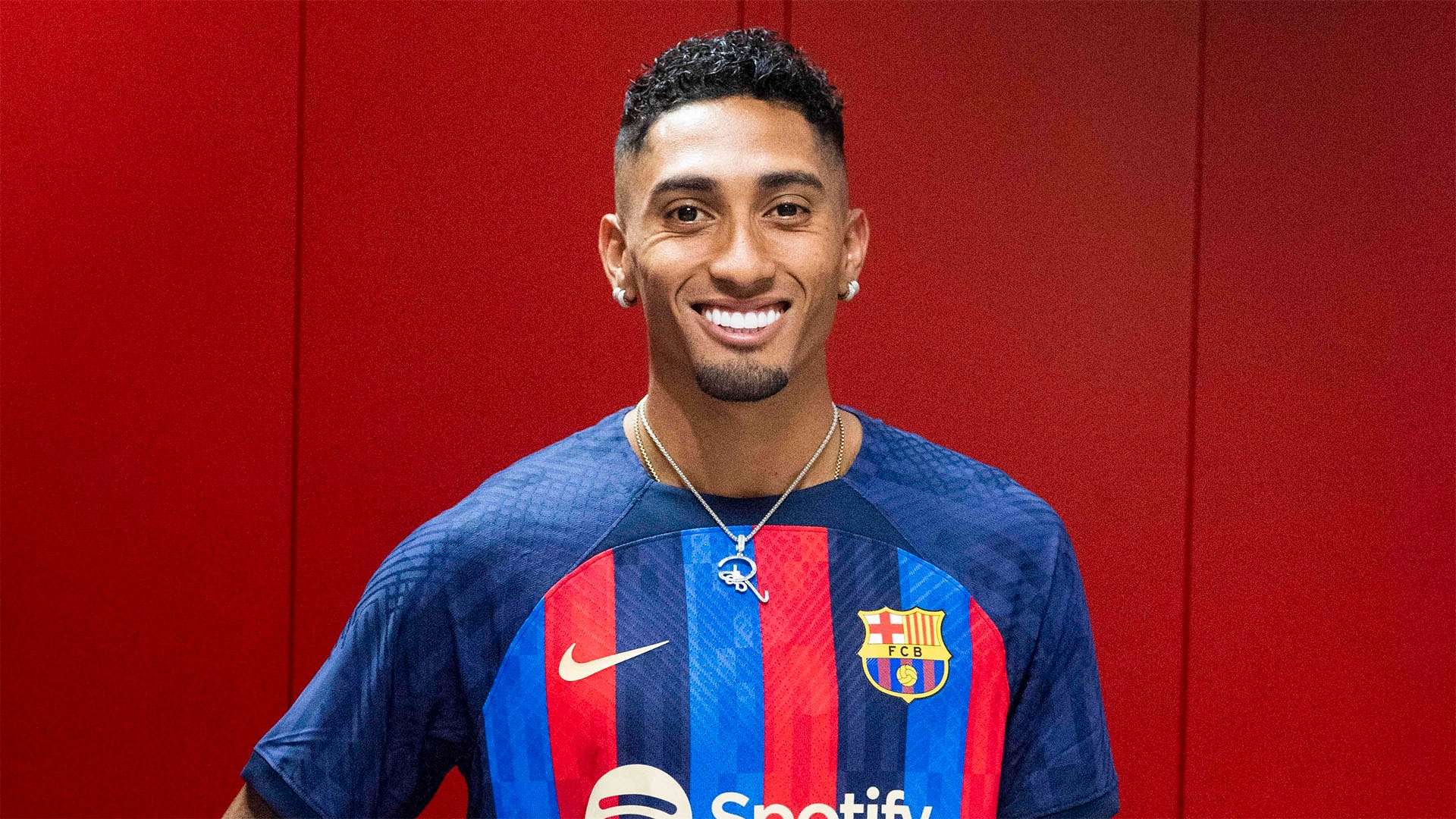 出了超出年 出了超出年